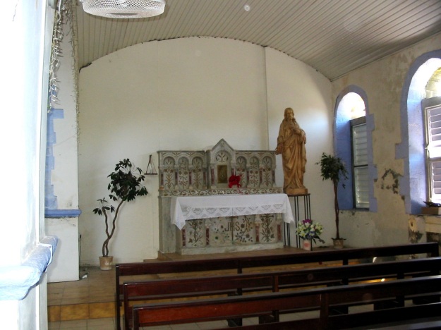 Portsmouth church side Altar before the Earthquake in 2004
